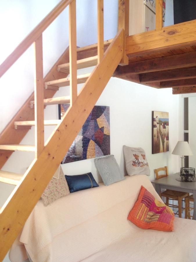 Studio Avec Piscine Privee Jardin Clos Et Wifi A Saint Jean D'Angely Esterno foto